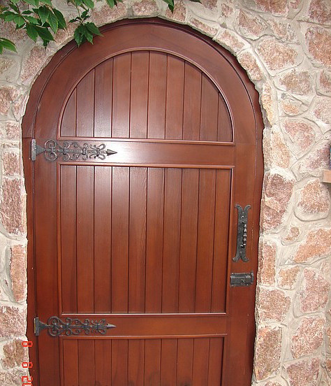 Деревянная арочная дверь №2